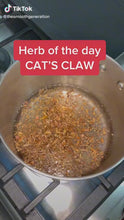 Load and play video in Gallery viewer, Try Livingwell Cat's Claw Extract. Cat’s claw is a popular herbal supplement derived from a tropical vine.  While research to support many of its supposed health benefits is limited, some evidence suggests that cat’s claw may help boost your immune system and ease symptoms of osteoarthritis and rheumatoid arthritis.